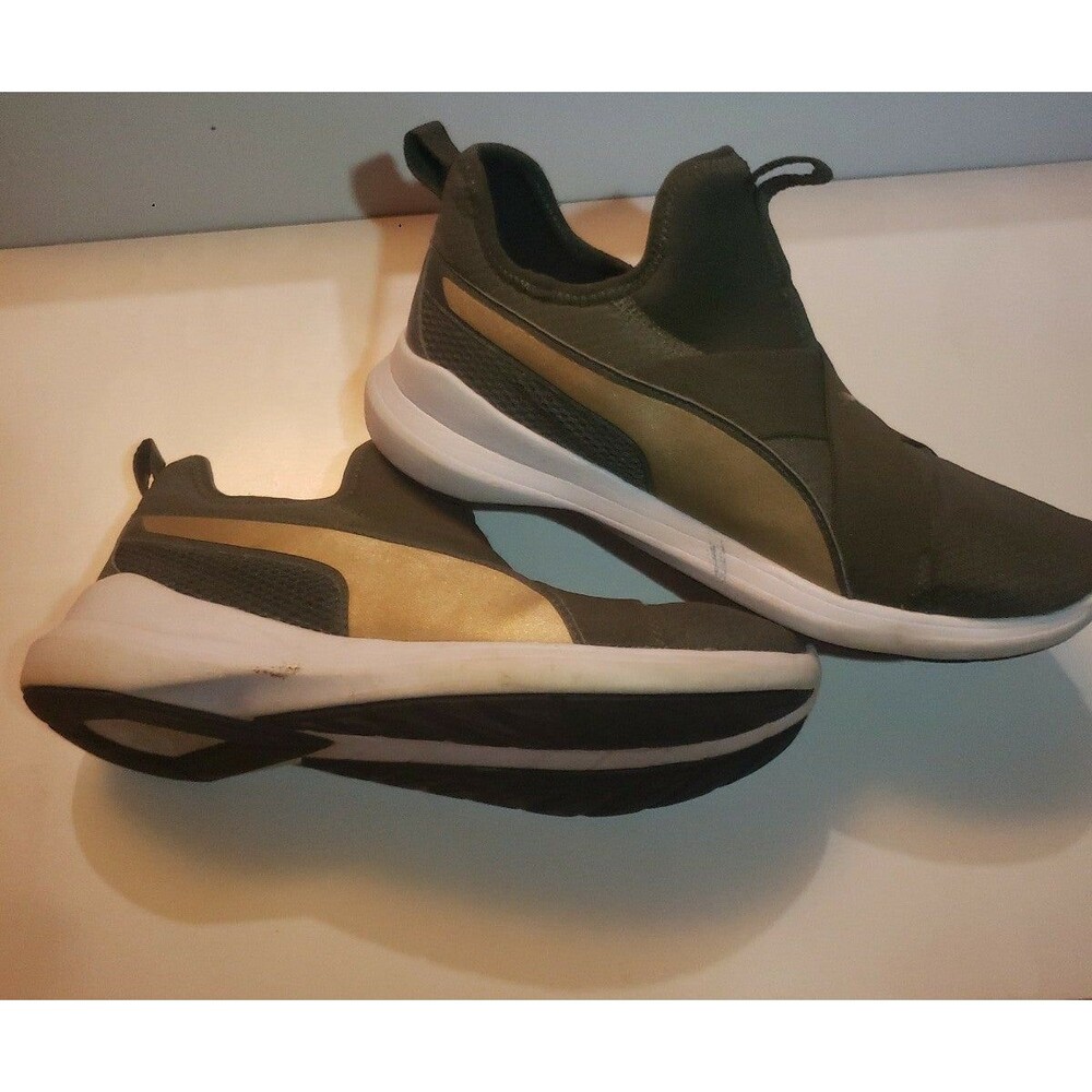 PUMA's - Woman's 7.5 - Picture 3 of 7